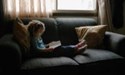 Là quá sớm nếu bạn ngừng đọc sách cho con ngay khi chúng tự đọc được - một nghiên cứu khoa học tại Úc khẳng định